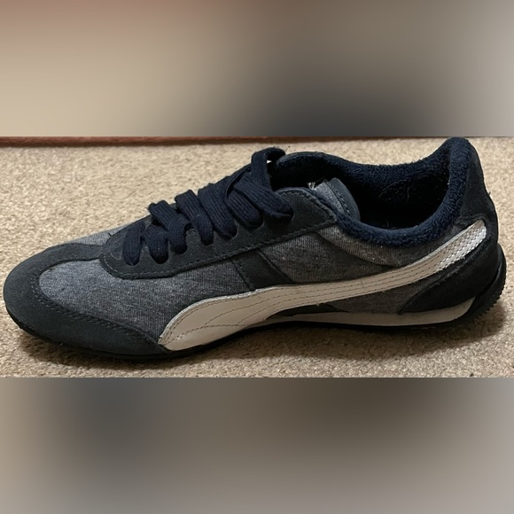 Puma Shoes. Women’s size 6 - Picture 4 of 6